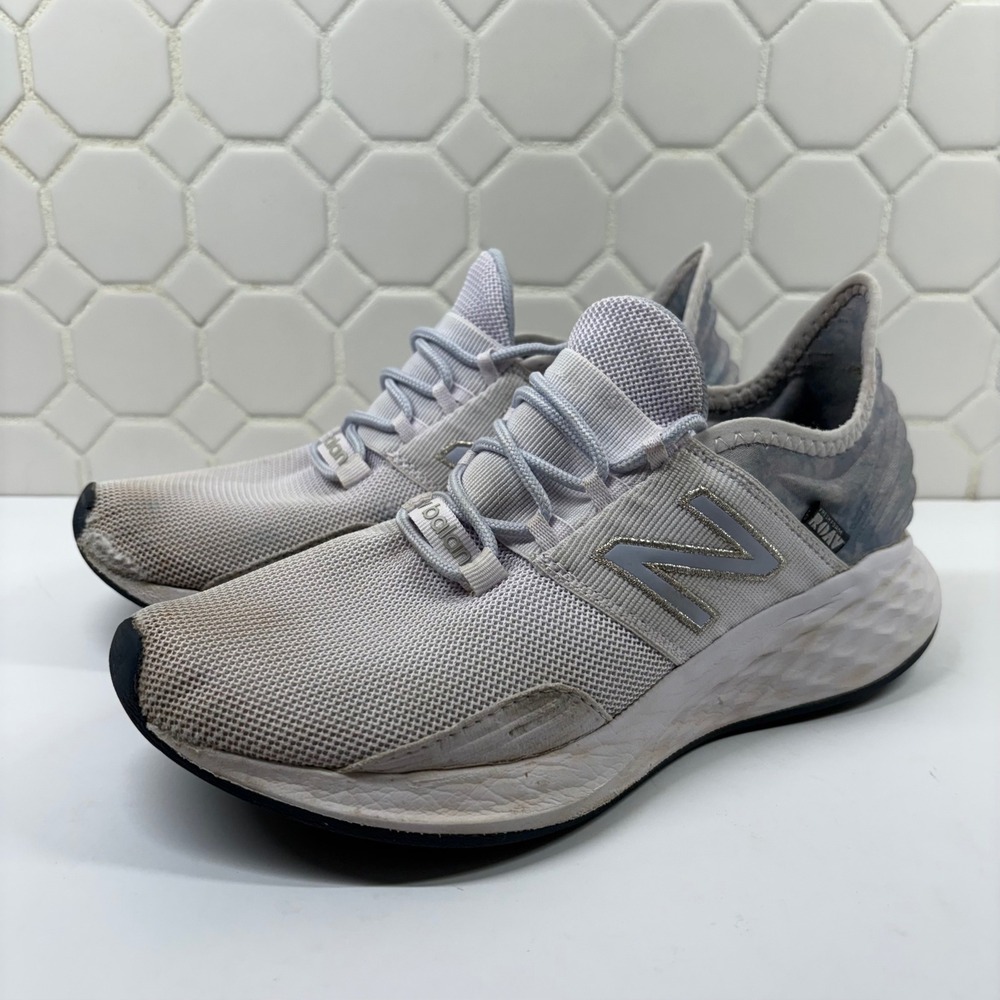 New Balance Fresh Foam Roav Women Size 8 Grey Running Shoes WROAVLG2